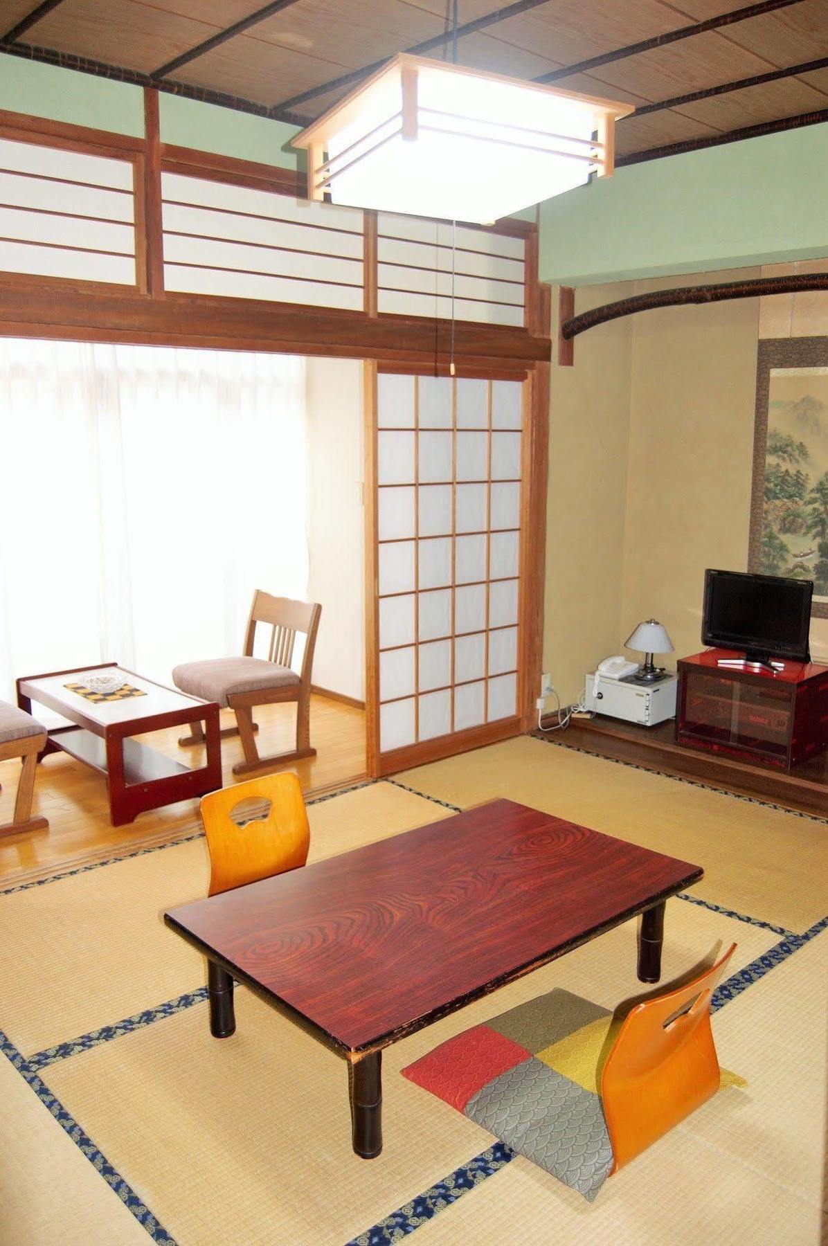 Ryokan Tsuruya Intaku Yufu Esterno foto